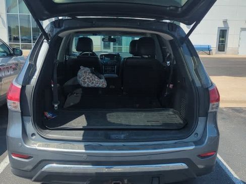 Used 2015 Nissan Pathfinder SL w/ SL Tech Package AWD/4WD image 5