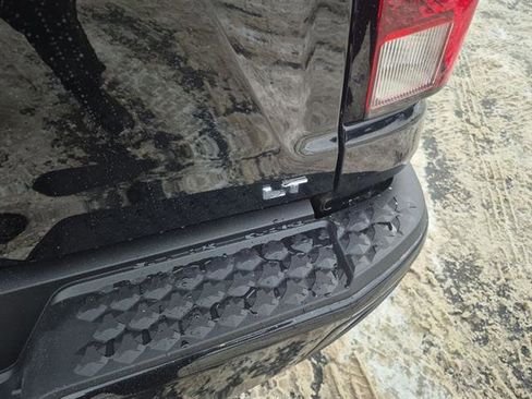 Certified 2023 Chevrolet Colorado LT AWD/4WD image 96