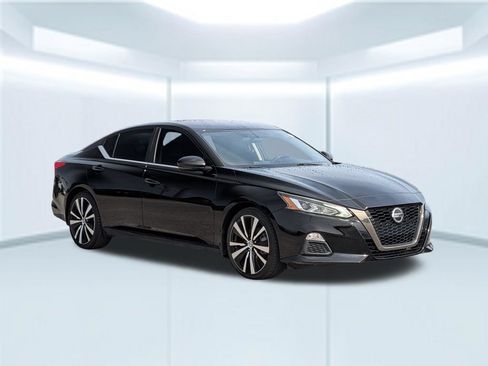 Used 2019 Nissan Altima 2.5 SR FWD image 8