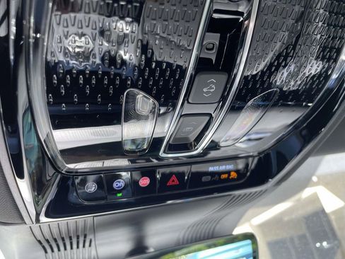 New 2026 Cadillac Vistiq Sport image 30