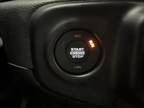 Used 2022 Jeep Gladiator Overland image 22