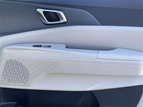 New 2026 Kia Carnival EX image 12