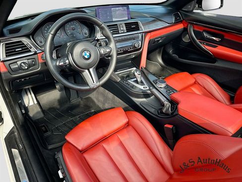 Used 2020 BMW M4 Convertible w/ Competition Package RWD image 9