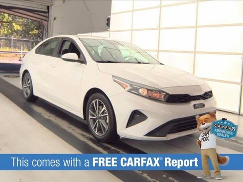 Used 2023 Kia Forte LXS FWD image 2