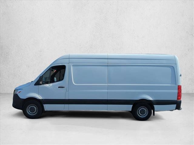 Used 2019 Mercedes-Benz Sprinter 170 Cargo image 8