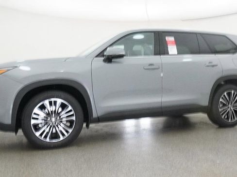 New 2026 Toyota Grand Highlander AWD Hybrid image 19