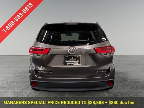 Used 2019 Toyota Highlander XLE AWD/4WD image 25