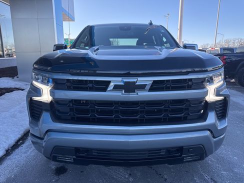 Used 2023 Chevrolet Silverado 1500 RST image 3