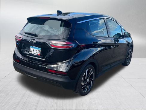 Used 2023 Chevrolet Bolt LT w/ Infotainment Package FWD image 3