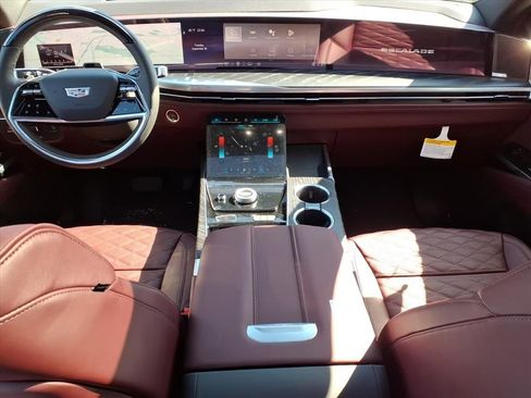 New 2026 Cadillac Escalade Luxury w/ LPO, Floor Liner Package image 10
