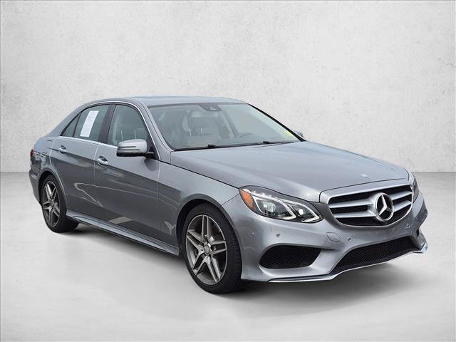 Used 2015 Mercedes-Benz E 400 Sedan image 3