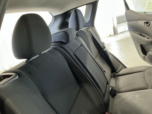 Used 2021 Nissan Rogue Sport S image 22