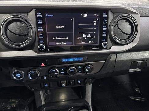 Used 2022 Toyota Tacoma TRD Sport image 15