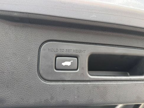 Used 2024 Honda Pilot EX-L image 35