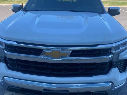 Used 2024 Chevrolet Silverado 1500 LT w/ Z71 Off-Road Package image 2