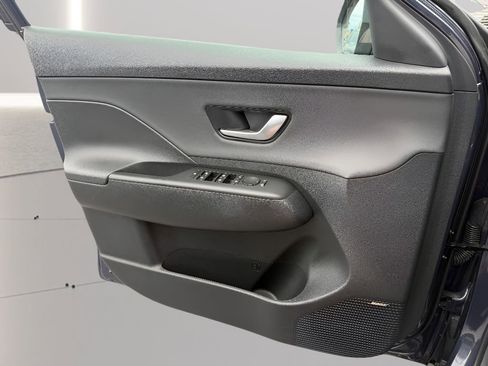 Used 2024 Hyundai Kona Limited FWD image 17
