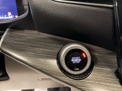 Used 2024 Jeep Wagoneer Series II image 19