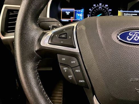 Used 2017 Ford Edge SEL w/ Equipment Group 201A FWD image 17