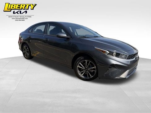 Used 2023 Kia Forte LXS w/ LXS Technology Package FWD image 1