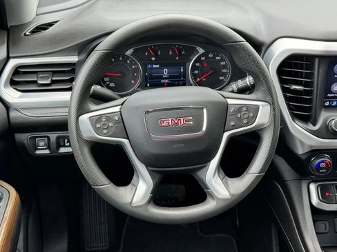 Used 2023 GMC Acadia SLE w/ Driver Convenience Package FWD image 11