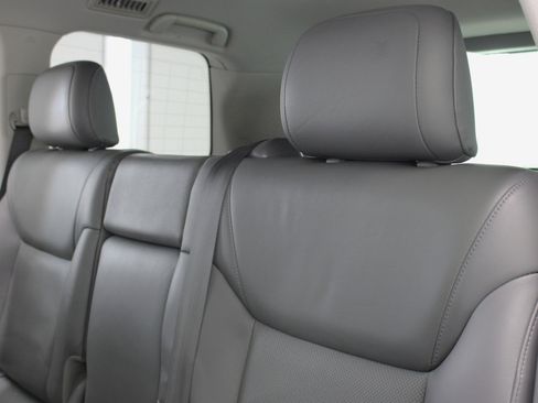 Used 2009 Lexus LX 570 4WD image 39