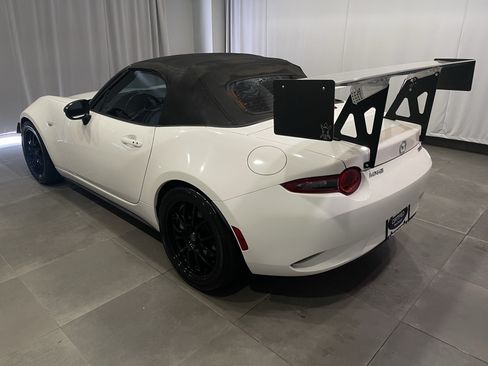 Used 2016 MAZDA MX-5 Miata Sport RWD image 4