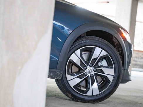 Certified 2024 Volvo V60 B5 Cross Country Plus AWD/4WD image 7