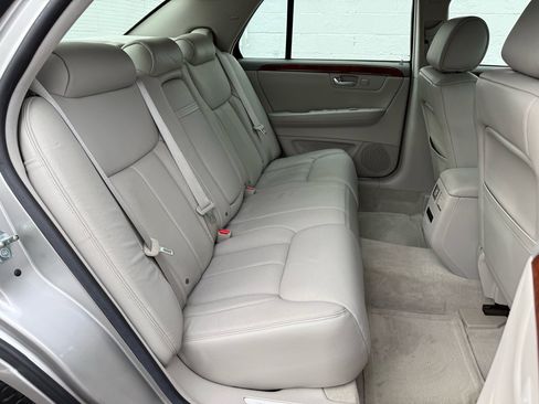 Used 2006 Cadillac DTS image 35