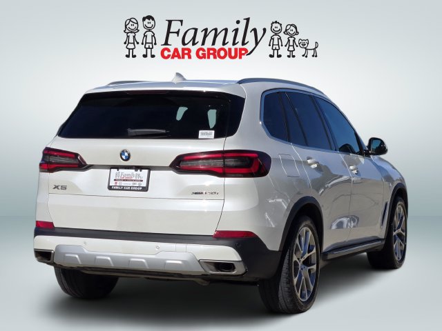 Used 2023 BMW X5 xDrive40i w/ Premium Package AWD/4WD image 4