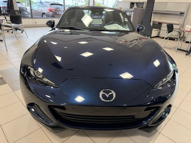 Certified 2025 MAZDA MX-5 Miata RF Grand Touring RWD image 4