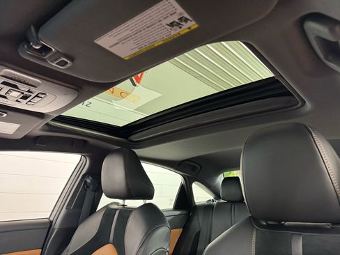 Used 2021 Toyota Avalon XSE image 15