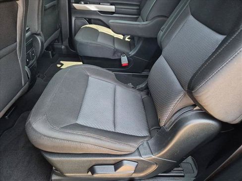 Used 2023 Ford Explorer XLT RWD image 18