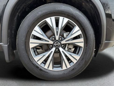 Certified 2023 Nissan Rogue SV w/ SV Premium B Package image 12