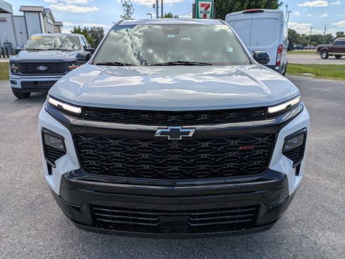 Used 2024 Chevrolet Traverse RS image 8