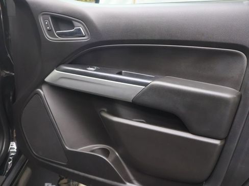 Used 2019 Chevrolet Colorado ZR2 image 11