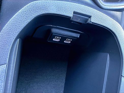 Used 2024 Toyota RAV4 XLE image 31