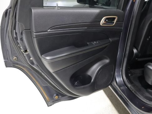 Used 2014 Jeep Grand Cherokee Limited w/ Trailer Tow Group IV AWD/4WD image 19