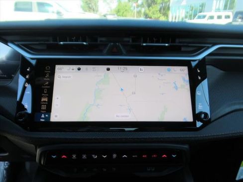 New 2026 Jeep Cherokee Overland w/ Trailer Tow Group AWD/4WD image 24