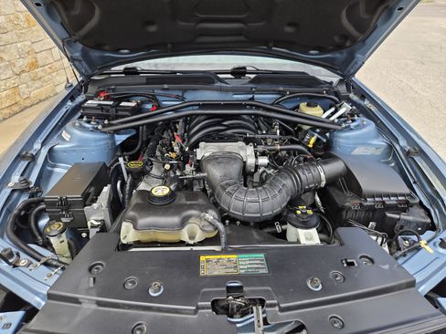 Used 2006 Ford Mustang GT RWD image 13