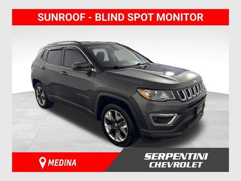 Used 2018 Jeep Compass Limited w/ Navigation Group AWD/4WD image 1