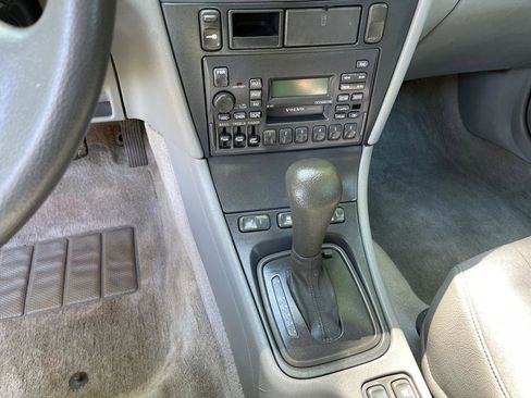 Used 2000 Volvo S40 image 32