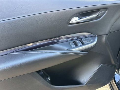 Used 2022 Cadillac XT4 Luxury w/ Trailering Package AWD/4WD image 14