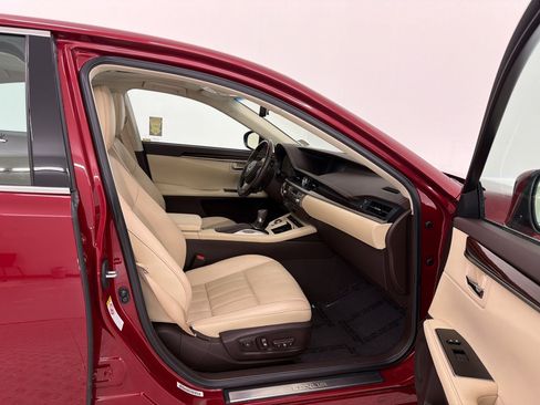 Used 2017 Lexus ES 350 w/ Luxury Package FWD image 32