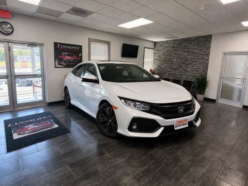 Used 2017 Honda Civic EX image 2