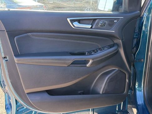 Used 2020 Ford Edge Titanium image 15