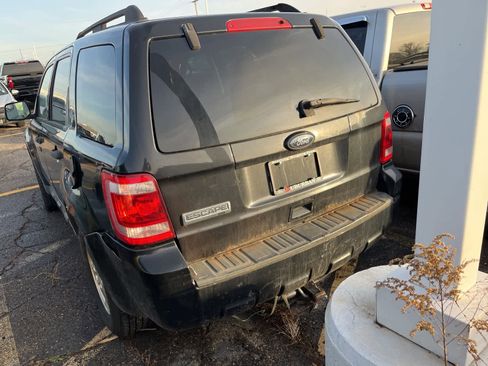 Used 2011 Ford Escape XLT image 11