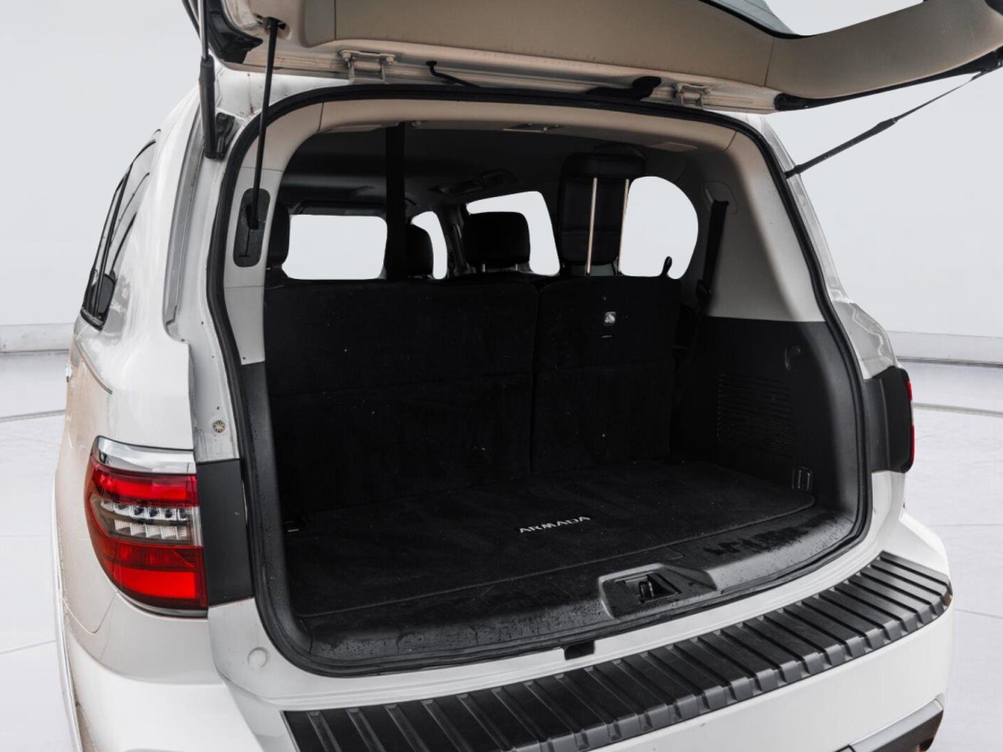 Used 2022 Nissan Armada SL w/ Captain's Chairs Package RWD image 26