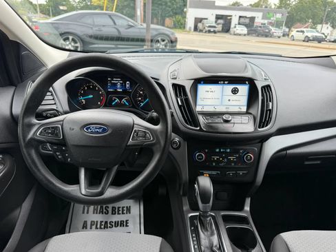 Used 2019 Ford Escape SE w/ Ford Safe & Smart Package AWD/4WD image 26