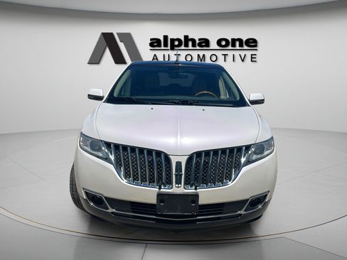 Used 2014 Lincoln MKX FWD w/ Equipment Group 102A image 3