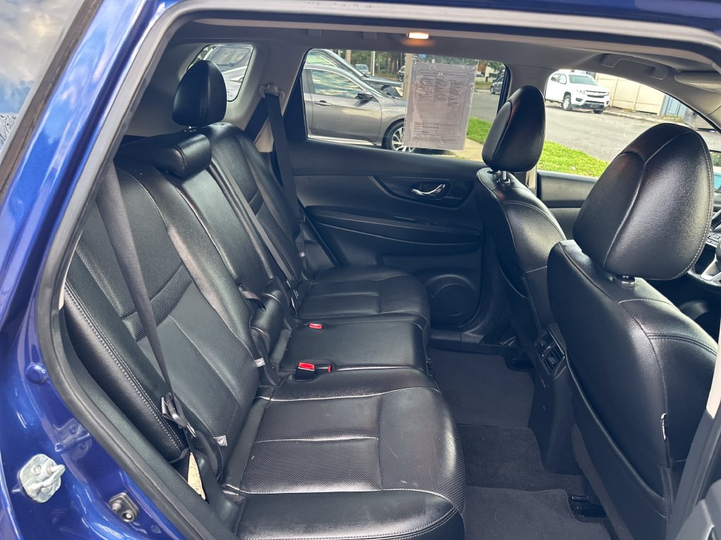 Used 2019 Nissan Rogue SL w/ Premium Package AWD/4WD image 24